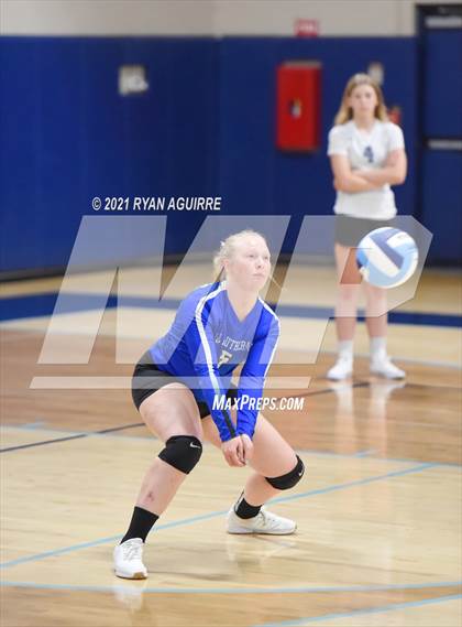 Thumbnail 2 in California Lutheran @ Linfield Christian photogallery.