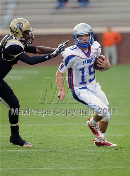 Thumbnail 1 in Gaffney vs. Byrnes (SCHSL 4A Division 1 Final) photogallery.