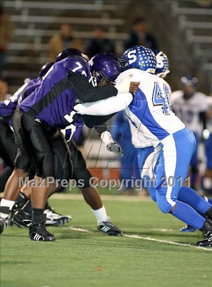 Thumbnail 1 in Lincoln vs. Seagoville (4A Division 2 Region 2 Bi-District) photogallery.