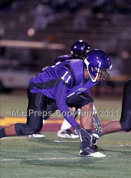 Thumbnail 1 in Lincoln vs. Seagoville (4A Division 2 Region 2 Bi-District) photogallery.