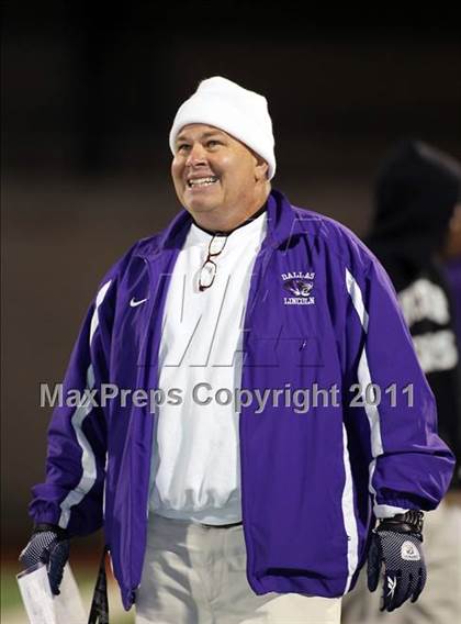 Thumbnail 1 in Lincoln vs. Seagoville (4A Division 2 Region 2 Bi-District) photogallery.