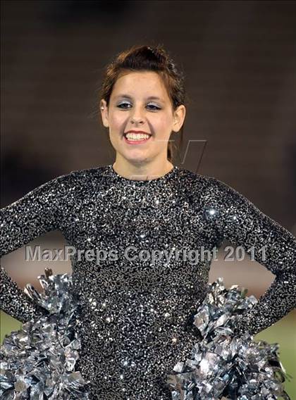 Thumbnail 3 in Lincoln vs. Seagoville (4A Division 2 Region 2 Bi-District) photogallery.