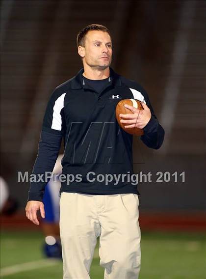 Thumbnail 3 in Lincoln vs. Seagoville (4A Division 2 Region 2 Bi-District) photogallery.