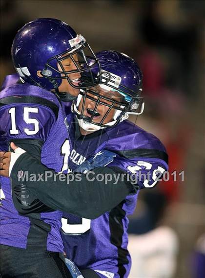Thumbnail 2 in Lincoln vs. Seagoville (4A Division 2 Region 2 Bi-District) photogallery.
