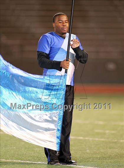 Thumbnail 1 in Lincoln vs. Seagoville (4A Division 2 Region 2 Bi-District) photogallery.
