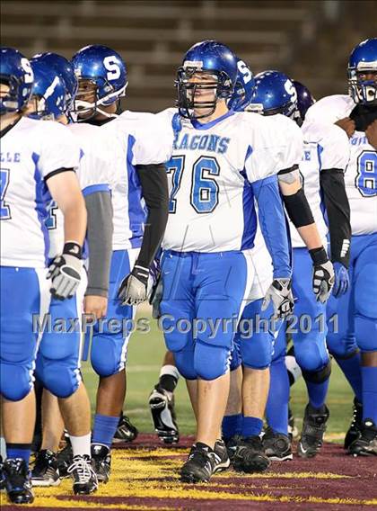Thumbnail 2 in Lincoln vs. Seagoville (4A Division 2 Region 2 Bi-District) photogallery.