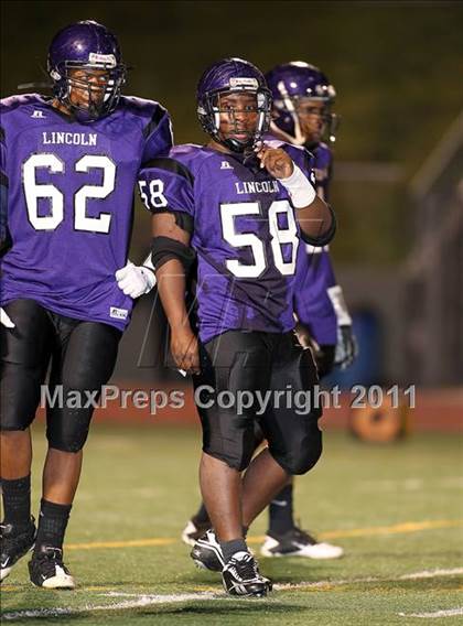Thumbnail 1 in Lincoln vs. Seagoville (4A Division 2 Region 2 Bi-District) photogallery.