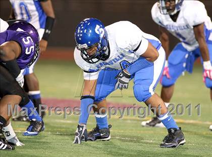 Thumbnail 2 in Lincoln vs. Seagoville (4A Division 2 Region 2 Bi-District) photogallery.