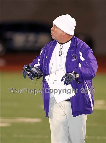 Thumbnail 1 in Lincoln vs. Seagoville (4A Division 2 Region 2 Bi-District) photogallery.