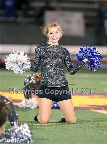 Thumbnail 1 in Lincoln vs. Seagoville (4A Division 2 Region 2 Bi-District) photogallery.