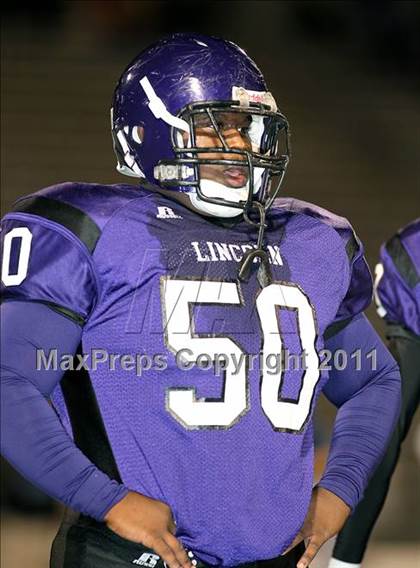 Thumbnail 2 in Lincoln vs. Seagoville (4A Division 2 Region 2 Bi-District) photogallery.