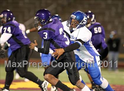 Thumbnail 3 in Lincoln vs. Seagoville (4A Division 2 Region 2 Bi-District) photogallery.