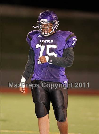 Thumbnail 1 in Lincoln vs. Seagoville (4A Division 2 Region 2 Bi-District) photogallery.