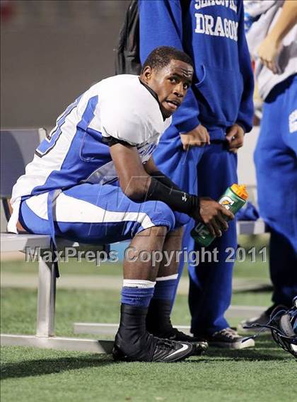 Thumbnail 1 in Lincoln vs. Seagoville (4A Division 2 Region 2 Bi-District) photogallery.