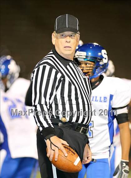Thumbnail 1 in Lincoln vs. Seagoville (4A Division 2 Region 2 Bi-District) photogallery.