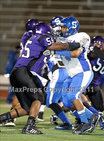 Thumbnail 2 in Lincoln vs. Seagoville (4A Division 2 Region 2 Bi-District) photogallery.