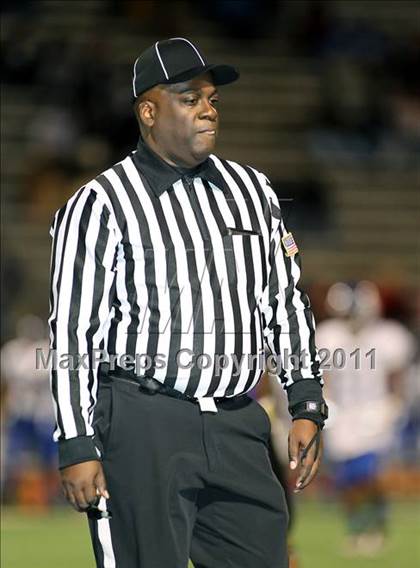 Thumbnail 2 in Lincoln vs. Seagoville (4A Division 2 Region 2 Bi-District) photogallery.