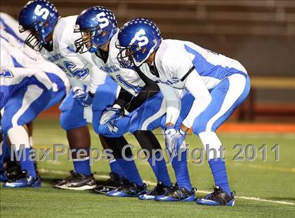 Thumbnail 1 in Lincoln vs. Seagoville (4A Division 2 Region 2 Bi-District) photogallery.
