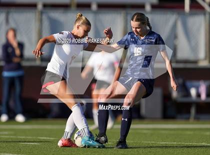 Thumbnail 2 in Wylie East vs. Tyler Legacy (UIL 6A D2 Bi-District Playoff) photogallery.