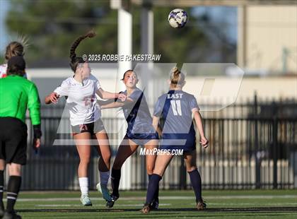 Thumbnail 2 in Wylie East vs. Tyler Legacy (UIL 6A D2 Bi-District Playoff) photogallery.