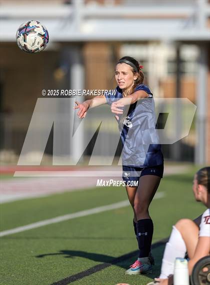 Thumbnail 2 in Wylie East vs. Tyler Legacy (UIL 6A D2 Bi-District Playoff) photogallery.