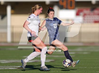 Thumbnail 3 in Wylie East vs. Tyler Legacy (UIL 6A D2 Bi-District Playoff) photogallery.