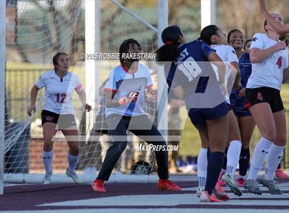 Thumbnail 3 in Wylie East vs. Tyler Legacy (UIL 6A D2 Bi-District Playoff) photogallery.