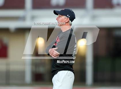 Thumbnail 2 in Wylie East vs. Tyler Legacy (UIL 6A D2 Bi-District Playoff) photogallery.