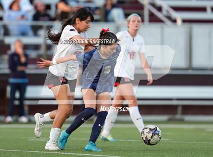 Thumbnail 1 in Wylie East vs. Tyler Legacy (UIL 6A D2 Bi-District Playoff) photogallery.