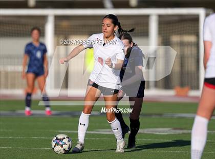 Thumbnail 2 in Wylie East vs. Tyler Legacy (UIL 6A D2 Bi-District Playoff) photogallery.