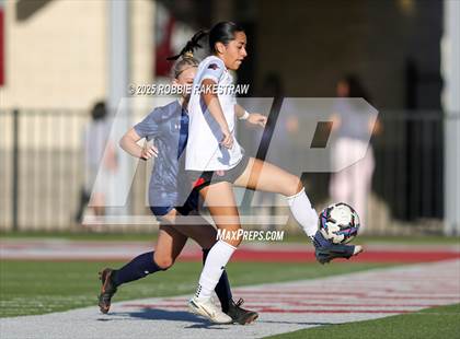 Thumbnail 1 in Wylie East vs. Tyler Legacy (UIL 6A D2 Bi-District Playoff) photogallery.