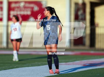 Thumbnail 2 in Wylie East vs. Tyler Legacy (UIL 6A D2 Bi-District Playoff) photogallery.
