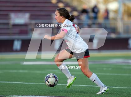 Thumbnail 2 in Wylie East vs. Tyler Legacy (UIL 6A D2 Bi-District Playoff) photogallery.