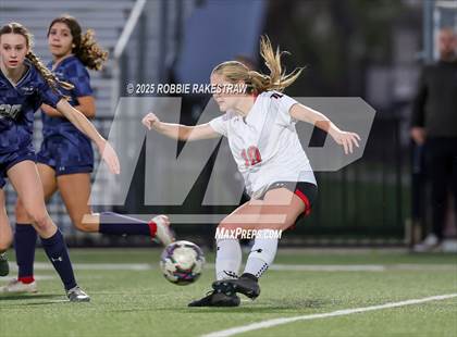 Thumbnail 1 in Wylie East vs. Tyler Legacy (UIL 6A D2 Bi-District Playoff) photogallery.