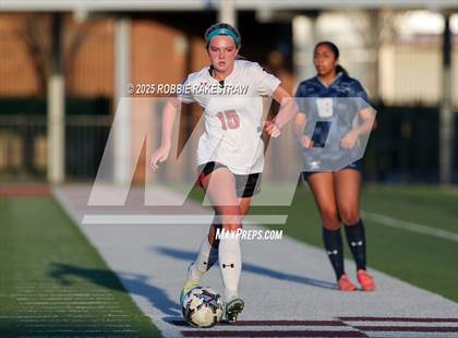 Thumbnail 2 in Wylie East vs. Tyler Legacy (UIL 6A D2 Bi-District Playoff) photogallery.