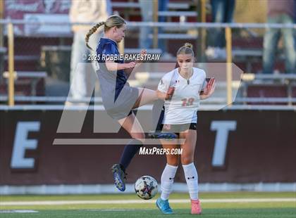 Thumbnail 1 in Wylie East vs. Tyler Legacy (UIL 6A D2 Bi-District Playoff) photogallery.
