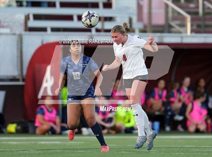 Thumbnail 2 in Wylie East vs. Tyler Legacy (UIL 6A D2 Bi-District Playoff) photogallery.