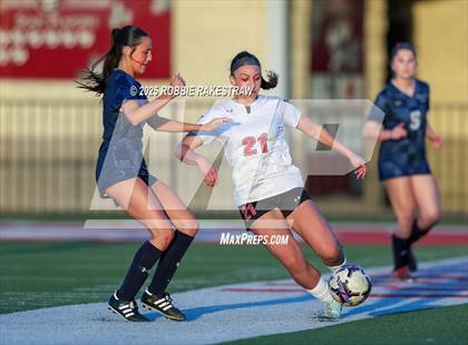 Thumbnail 1 in Wylie East vs. Tyler Legacy (UIL 6A D2 Bi-District Playoff) photogallery.