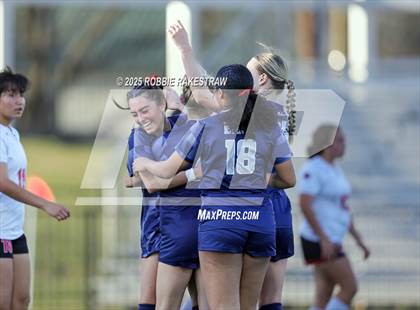 Thumbnail 2 in Wylie East vs. Tyler Legacy (UIL 6A D2 Bi-District Playoff) photogallery.