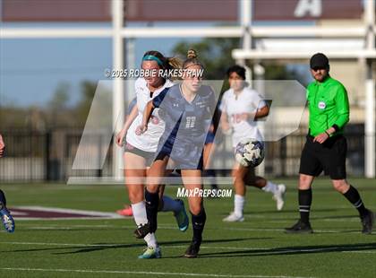 Thumbnail 2 in Wylie East vs. Tyler Legacy (UIL 6A D2 Bi-District Playoff) photogallery.