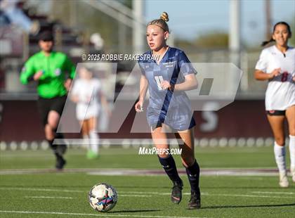 Thumbnail 3 in Wylie East vs. Tyler Legacy (UIL 6A D2 Bi-District Playoff) photogallery.