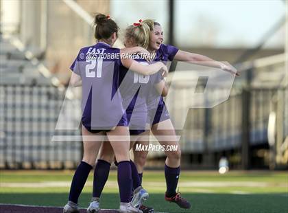 Thumbnail 1 in Wylie East vs. Tyler Legacy (UIL 6A D2 Bi-District Playoff) photogallery.