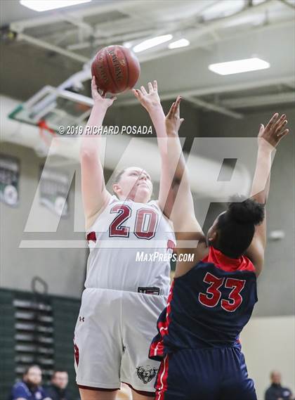 Thumbnail 3 in San Joaquin Memorial vs. Paso Robles (H.I.T Hoover High School) photogallery.