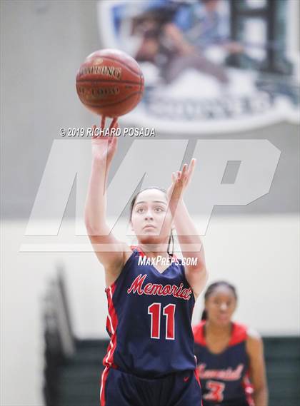 Thumbnail 3 in San Joaquin Memorial vs. Paso Robles (H.I.T Hoover High School) photogallery.