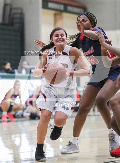 Thumbnail 3 in San Joaquin Memorial vs. Paso Robles (H.I.T Hoover High School) photogallery.