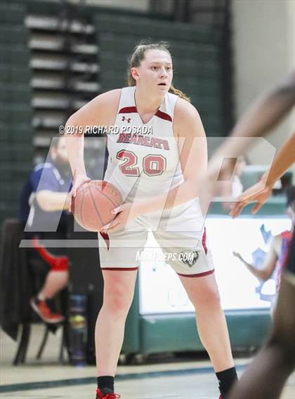 Thumbnail 3 in San Joaquin Memorial vs. Paso Robles (H.I.T Hoover High School) photogallery.
