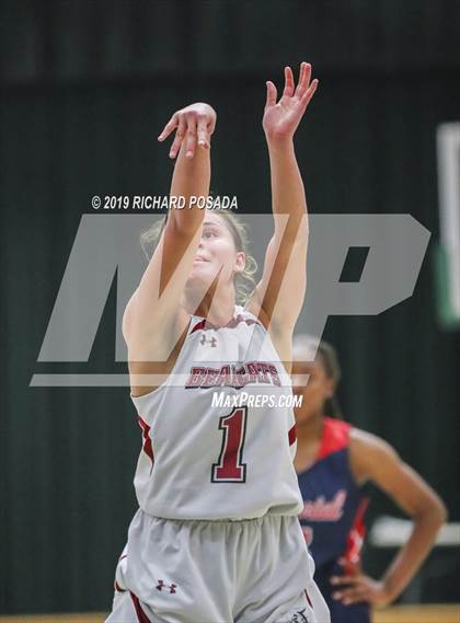 Thumbnail 3 in San Joaquin Memorial vs. Paso Robles (H.I.T Hoover High School) photogallery.