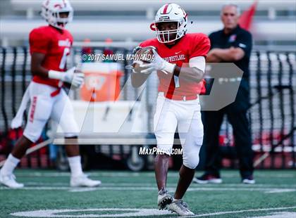 Thumbnail 3 in Harvard-Westlake vs Jefferson photogallery.
