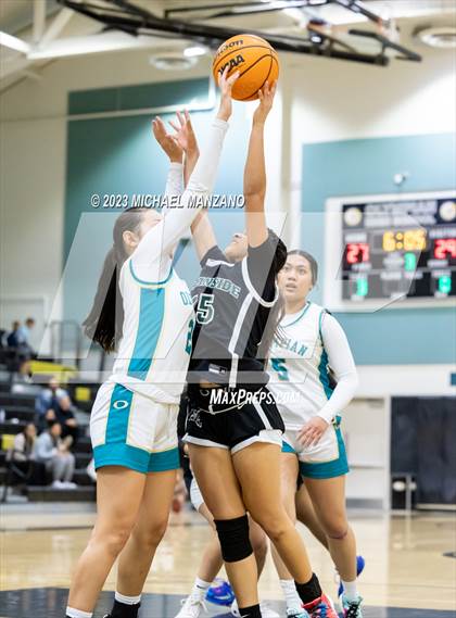 Thumbnail 2 in Oceanside vs. Olympian photogallery.