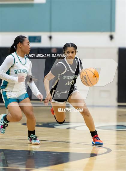 Thumbnail 3 in Oceanside vs. Olympian photogallery.